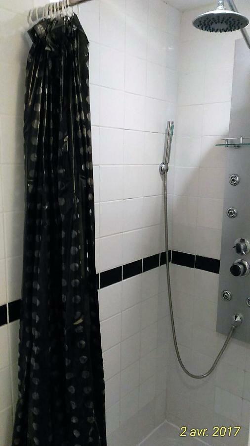 Au Quatre, 2em Etage Centre Historique Holiday home Pezenas